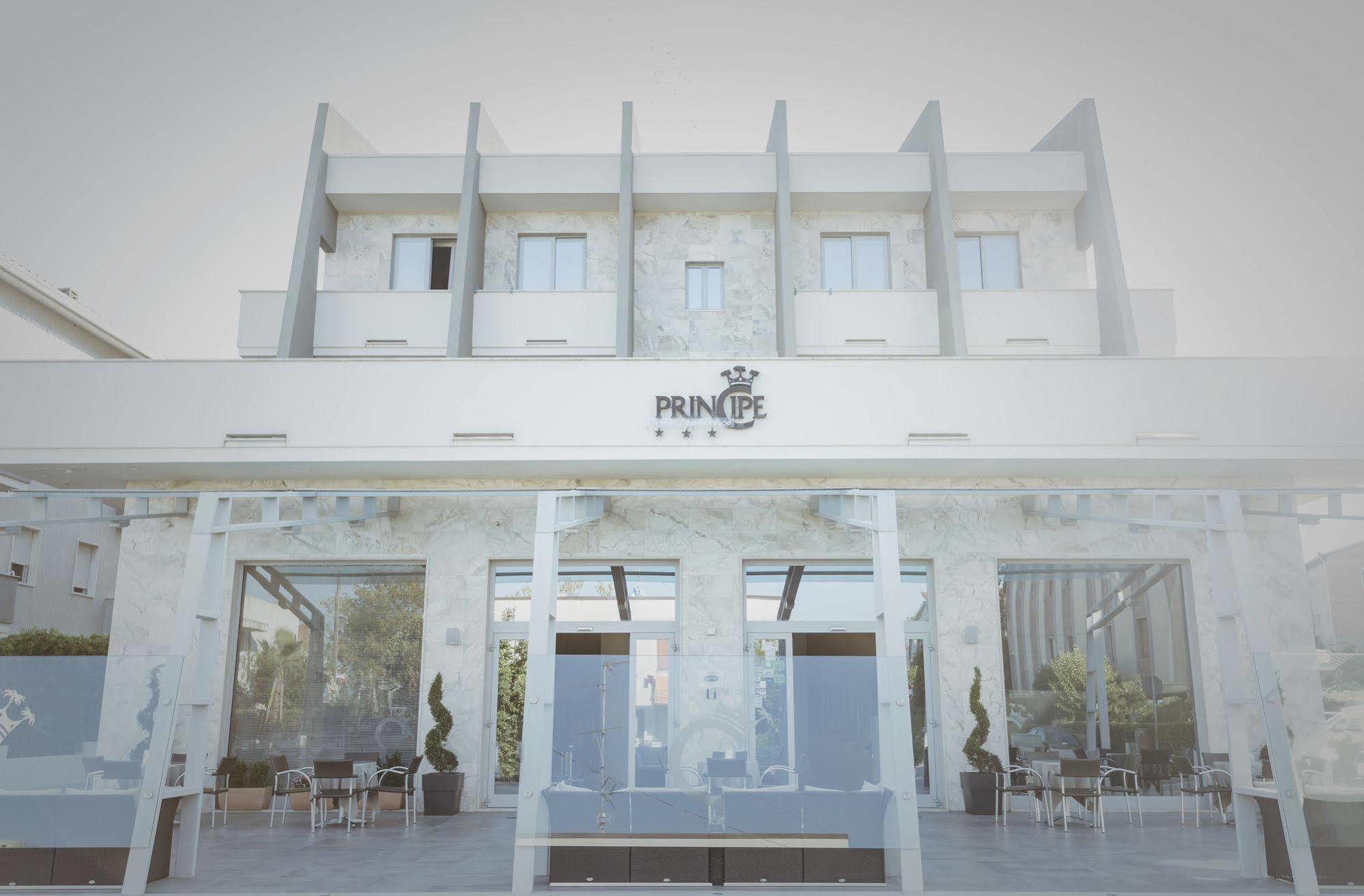 普林奇皮公寓酒店 瓦斯托 外观 照片